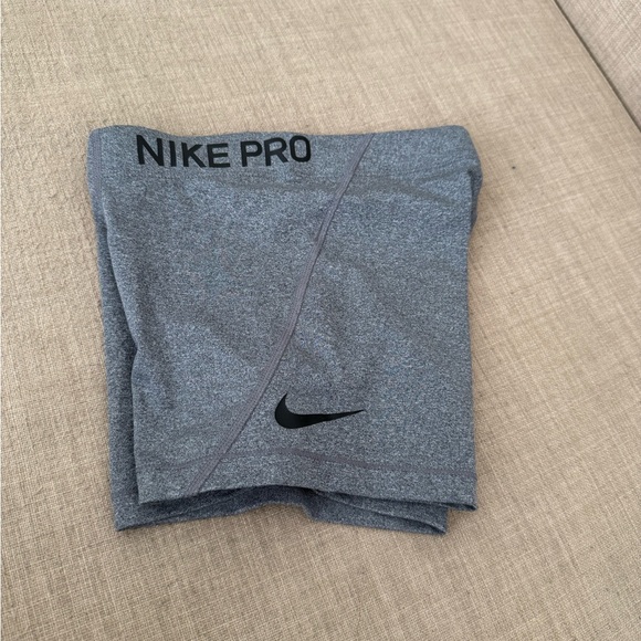 Nike Pro Gray Shorts XS - Picture 1 of 2
